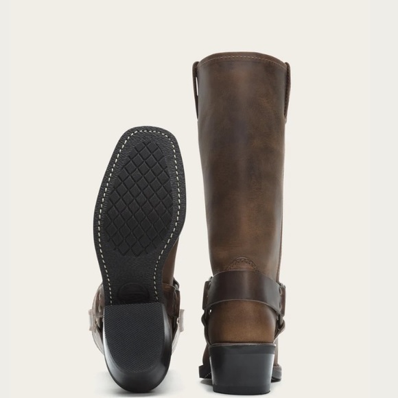 Frye Harness 12R Classic Women’s Boot - Picture 4 of 15